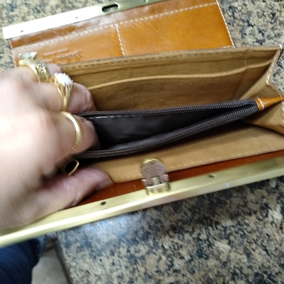 LIKE NEW PATRICIA NASH WALLET - Picture 7 of 10